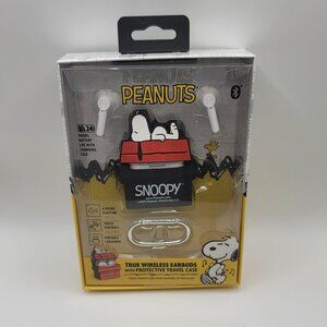Snoopy Wireless Earbuds Bluetooth (NWT)